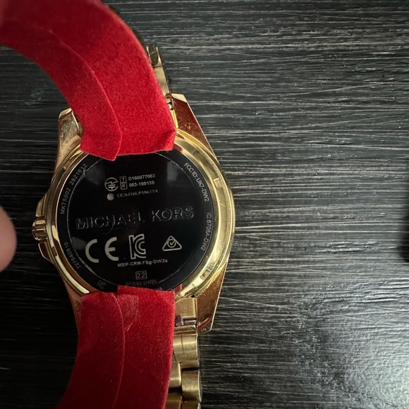 MK smartwatch. In very good condition. Bought two years ago, worn it few times. - Picture 4 of 7